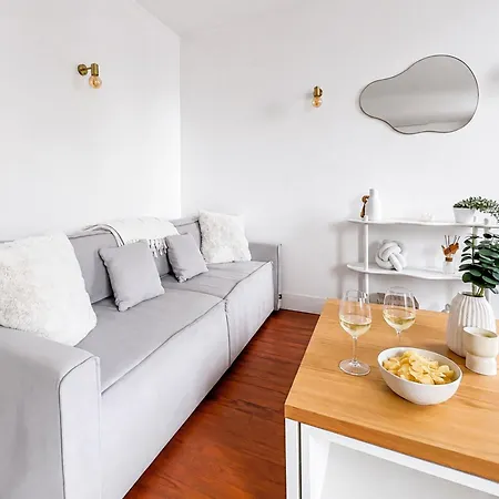 Moderne, Lumineux Et Parking Sur Place Lejlighed Brest
